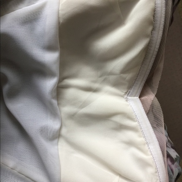 BCBG MaxAzria pastel tiered ruffle maxi dress - Picture 4 of 6